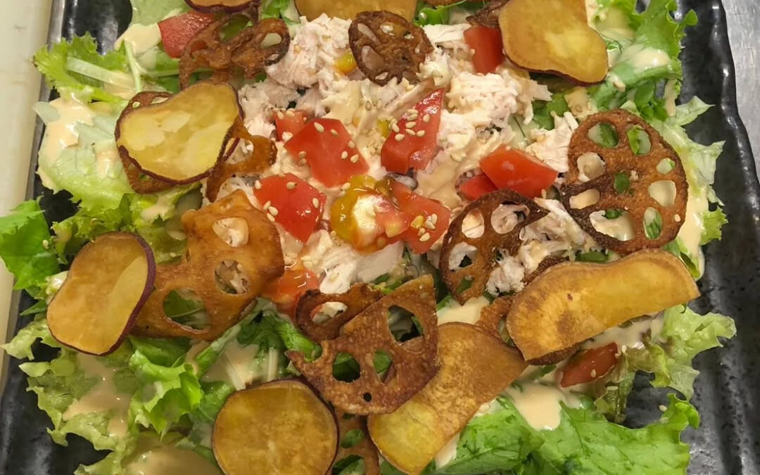 ★根菜チップとササミのクリーミードレサラダ★